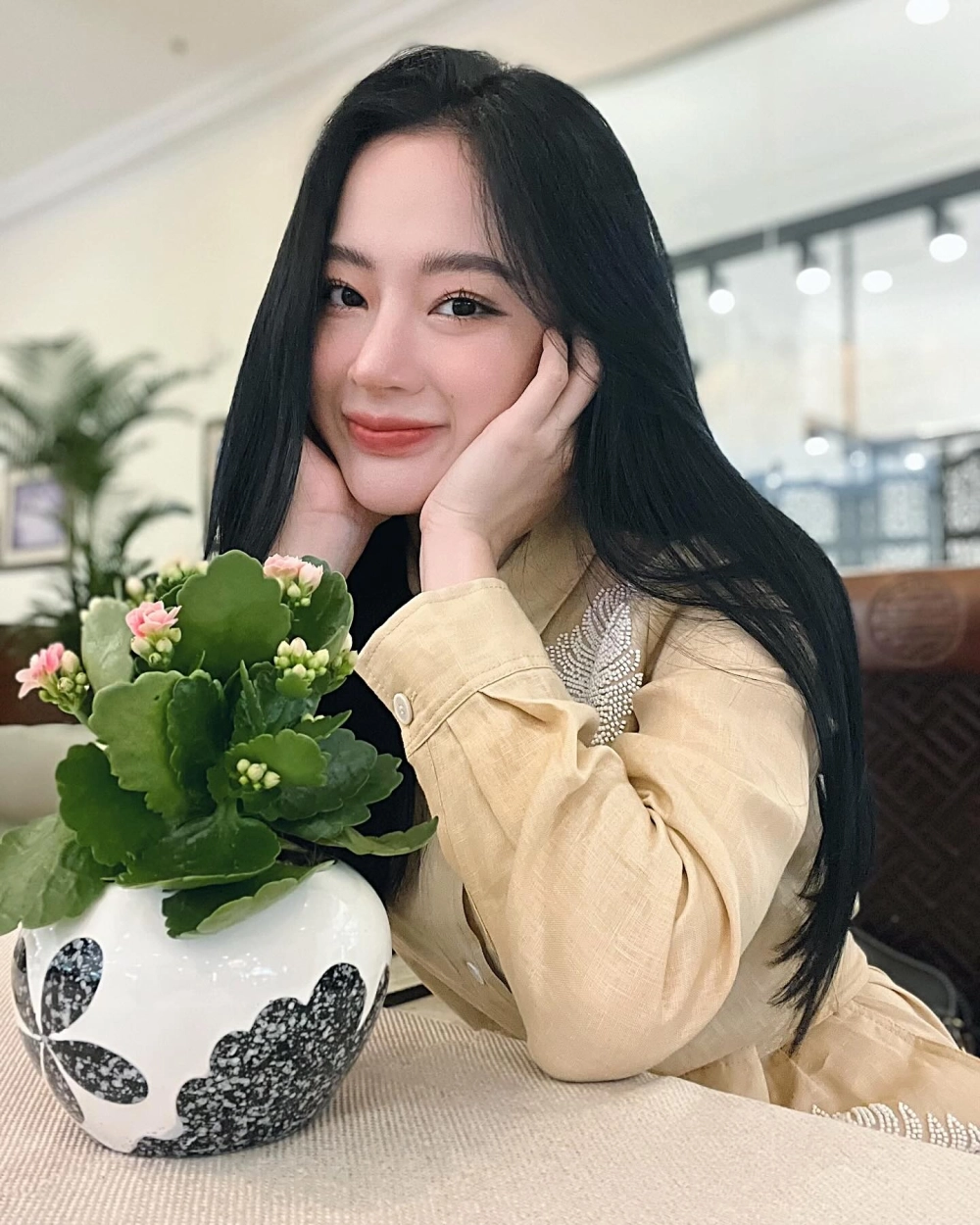 Hình ảnh Angela Phương Trinh và sự thay đổi phong cách 180 độ