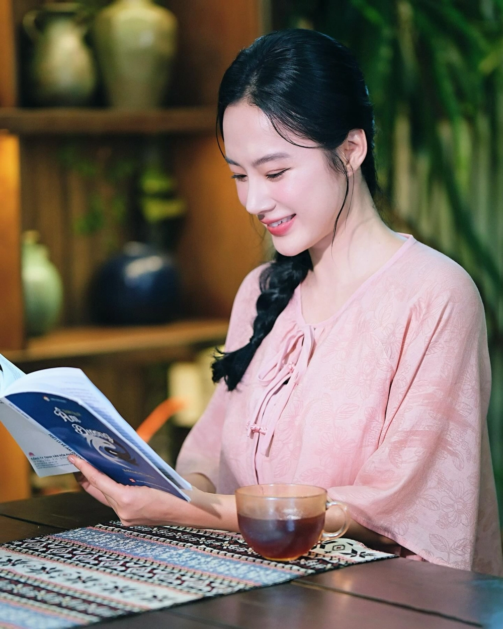 Diễn viên Angela Phương Trinh và gia tài phim ảnh từ lúc bé đến lớn