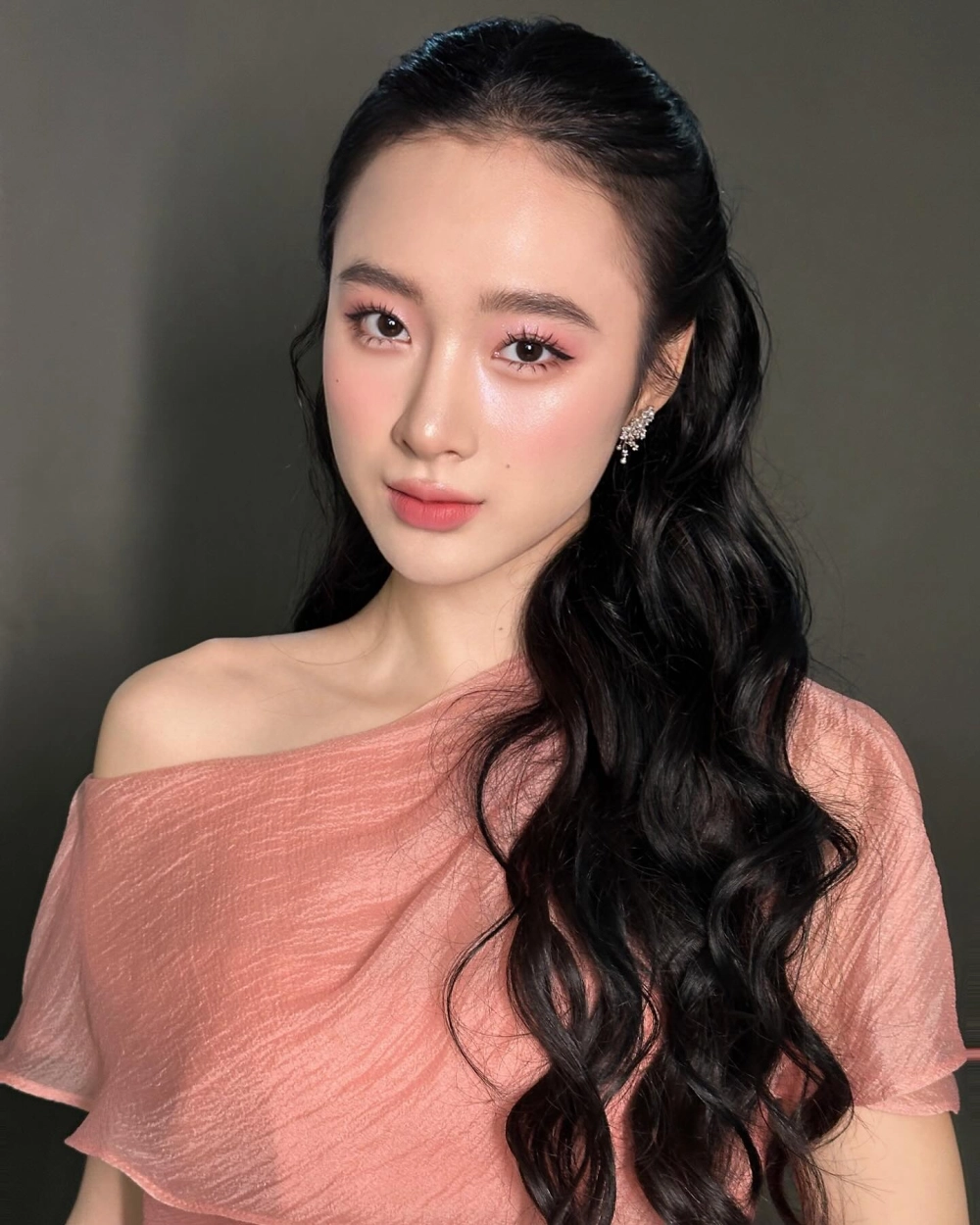 Phim Angela Phương Trinh và những dấu ấn trên màn ảnh rộng và truyền hình