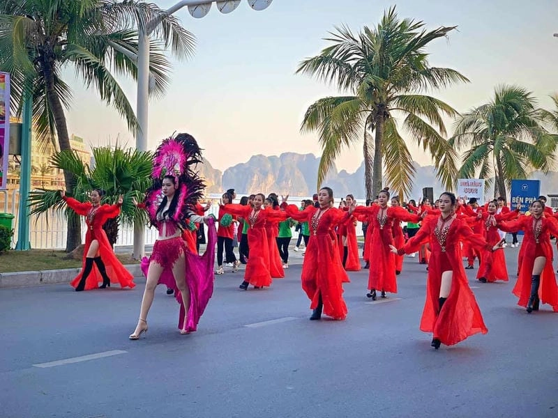 Lạc lối trong Carnaval Hạ Long cuốn hút