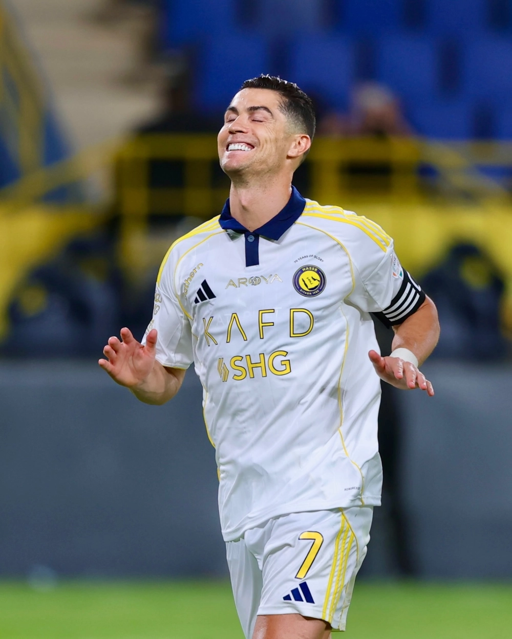 Age Cristiano Ronaldo huyền thoại sinh năm 1985, đã 40 tuổi
