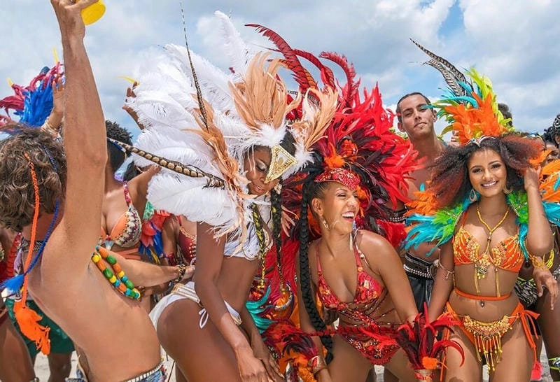 Gợi ý những bức Crop Over Festival đặc sắc
