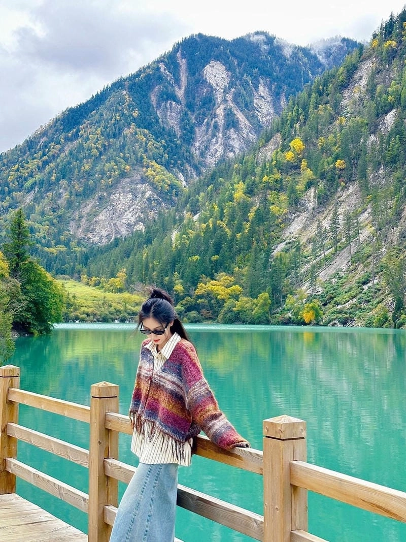 Lạc lối trong Cửu Trại Câu đẹp thơ mộng