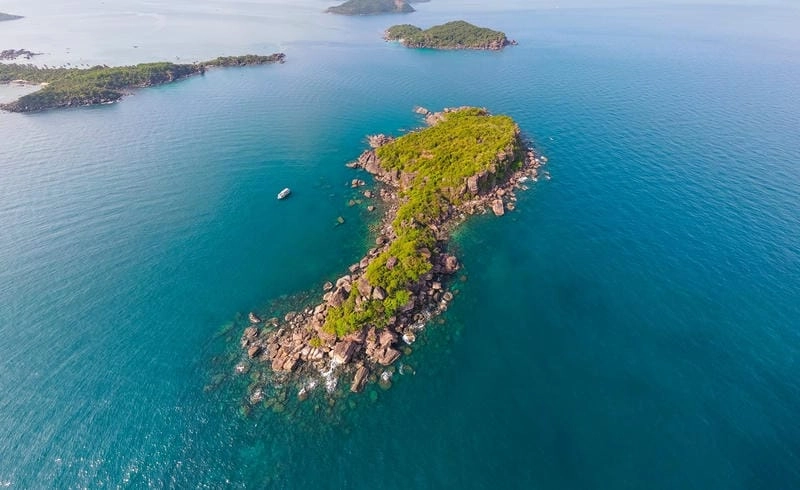 Đắm mình trong làn nước Phú Quốc biển xanh