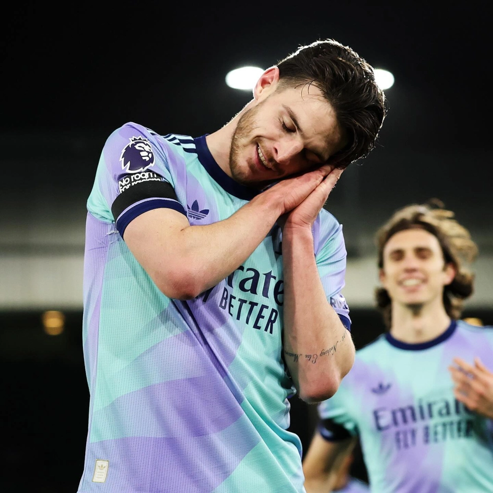 Declan Rice red cards và những lần bị truất quyền thi đấu