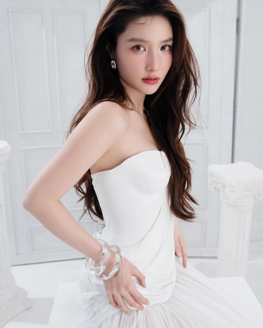 Chiều cao Diễm My 9x và vóc dáng quyến rũ, cân đối