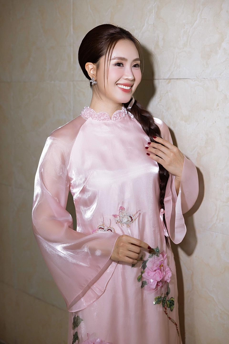 Chồng diễn viên Hồng Diễm là ai và người chồng doanh nhân bí ẩn, kín tiếng