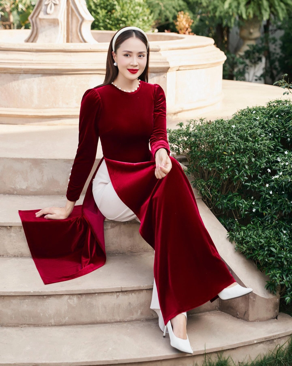 Hồng Diễm cao mét bao nhiêu và chiều cao 1m72 ấn tượng