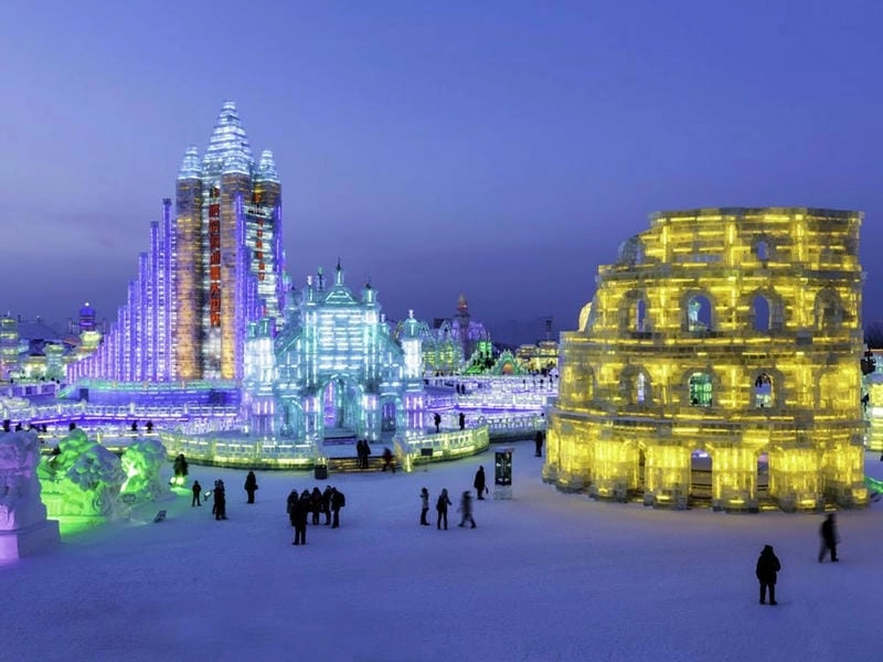 Săn những bức ảnh điêu khắc băng lung linh