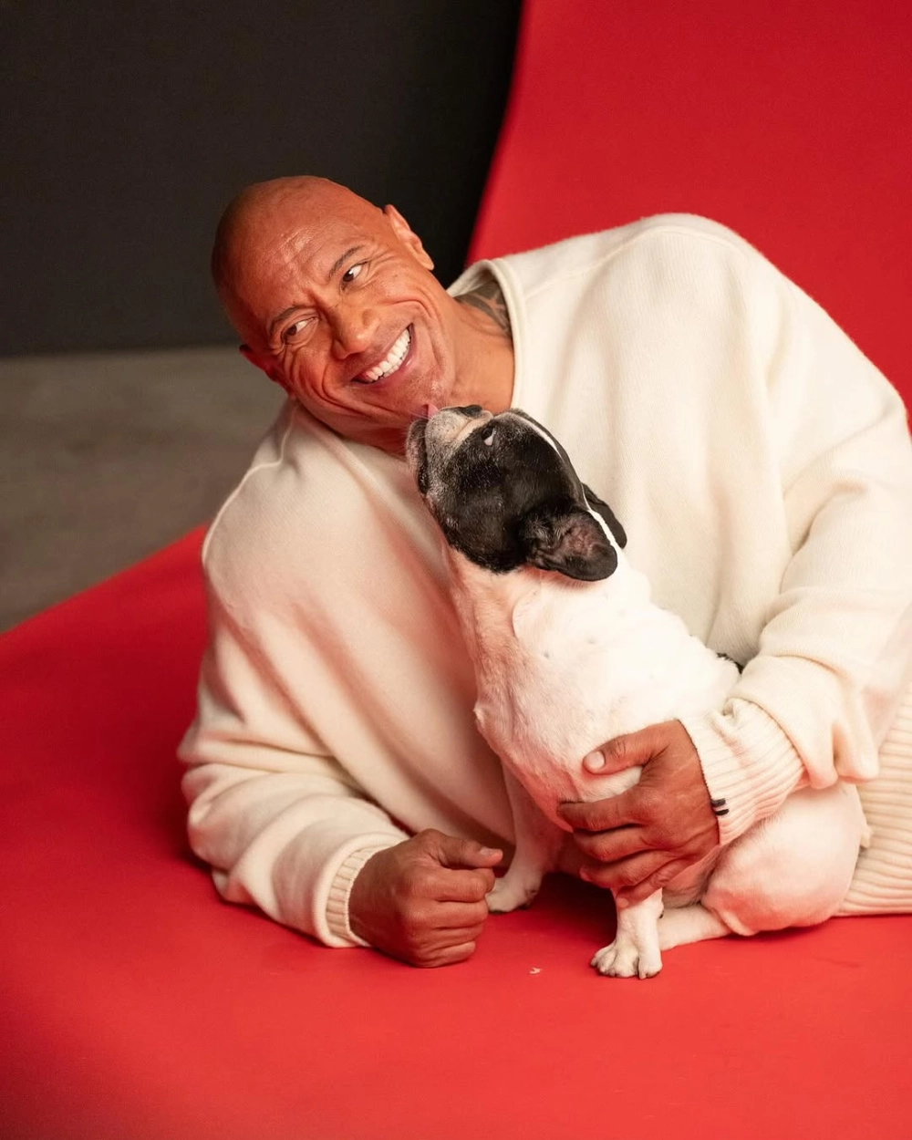 Dwayne the rock Johnson ethnicity (dân tộc) anh mang dòng máu Samoa và Mỹ gốc Phi