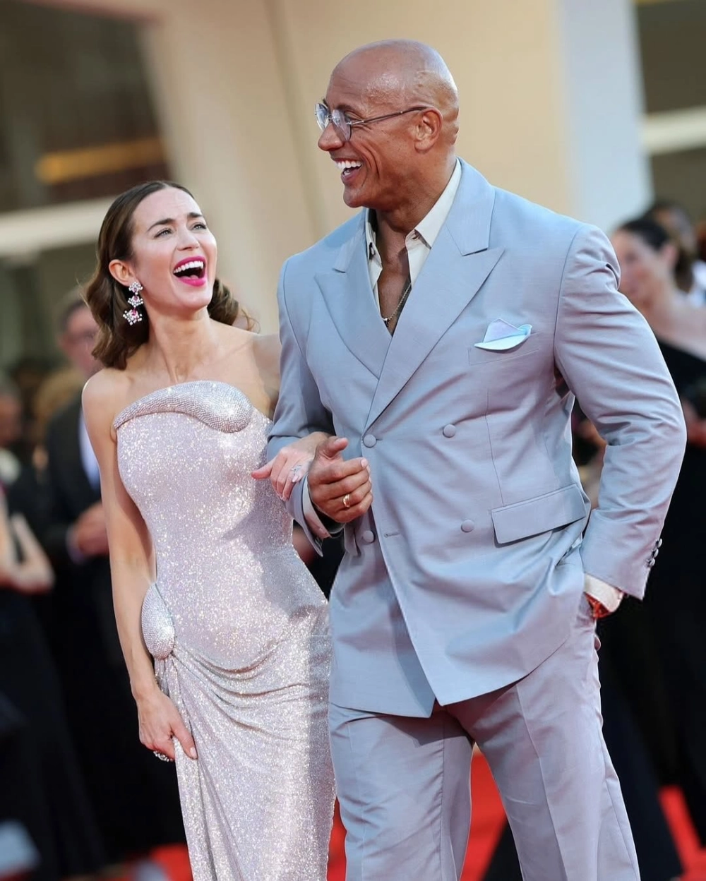 Dwayne the rock Johnson song và ca khúc You're Welcome trong phim Moana