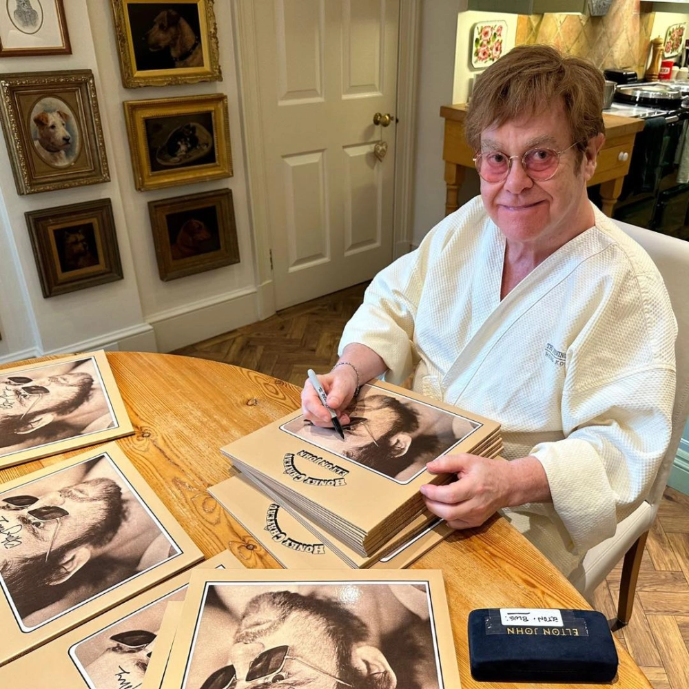 Song of Elton John và những ca khúc làm nên lịch sử âm nhạc