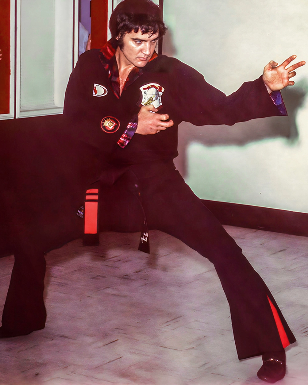 Elvis presley suspicious minds và bản hit live huyền thoại tại Las Vegas