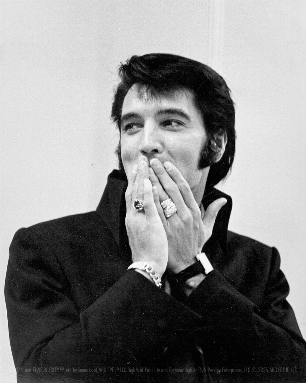 Suspicious minds elvis presley giai điệu rock bùng nổ, đầy lôi cuốn
