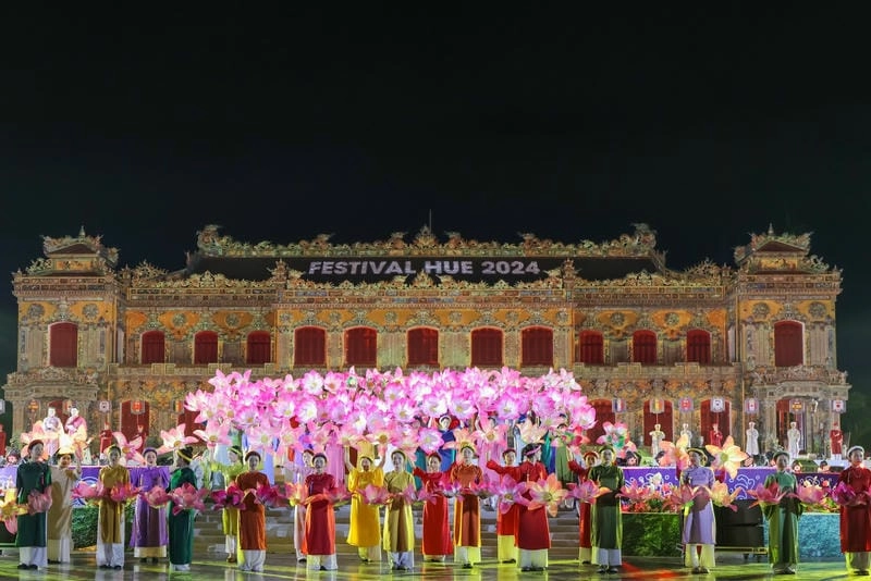 Sưu tầm những bức Festival Huế cuốn hút