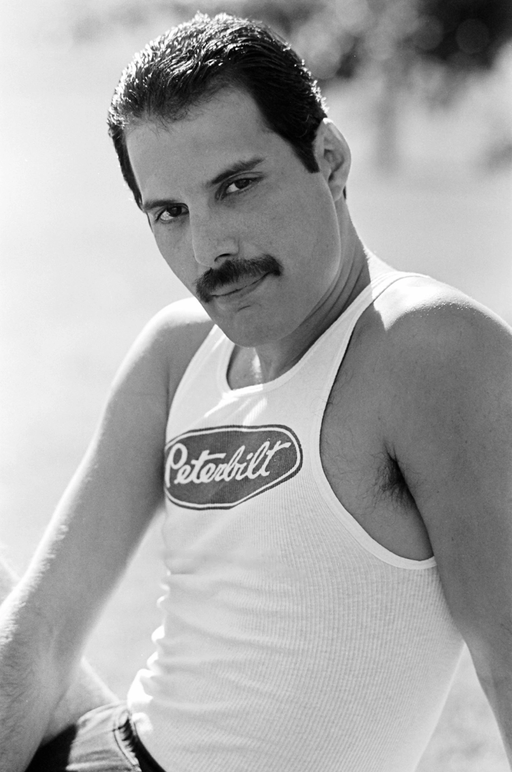 Freddie Mercury Queen một biểu tượng âm nhạc, một huyền thoại