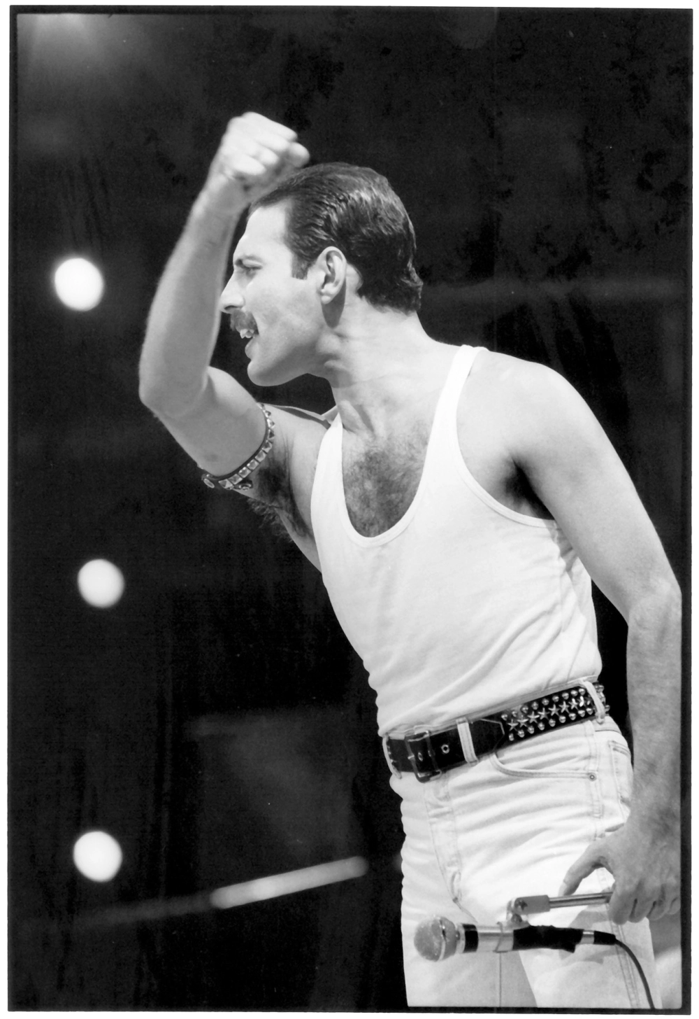 Freddie Mercury Queen i want to break free (I Want To Break Free) và MV giả gái huyền thoại