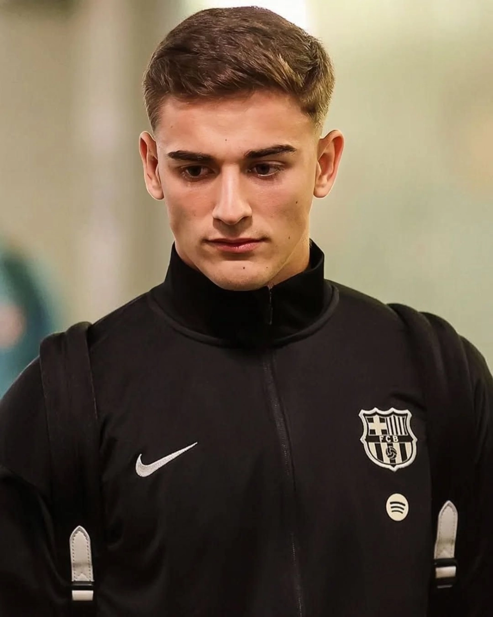 Gavi haircut và kiểu tóc đơn giản, lãng tử