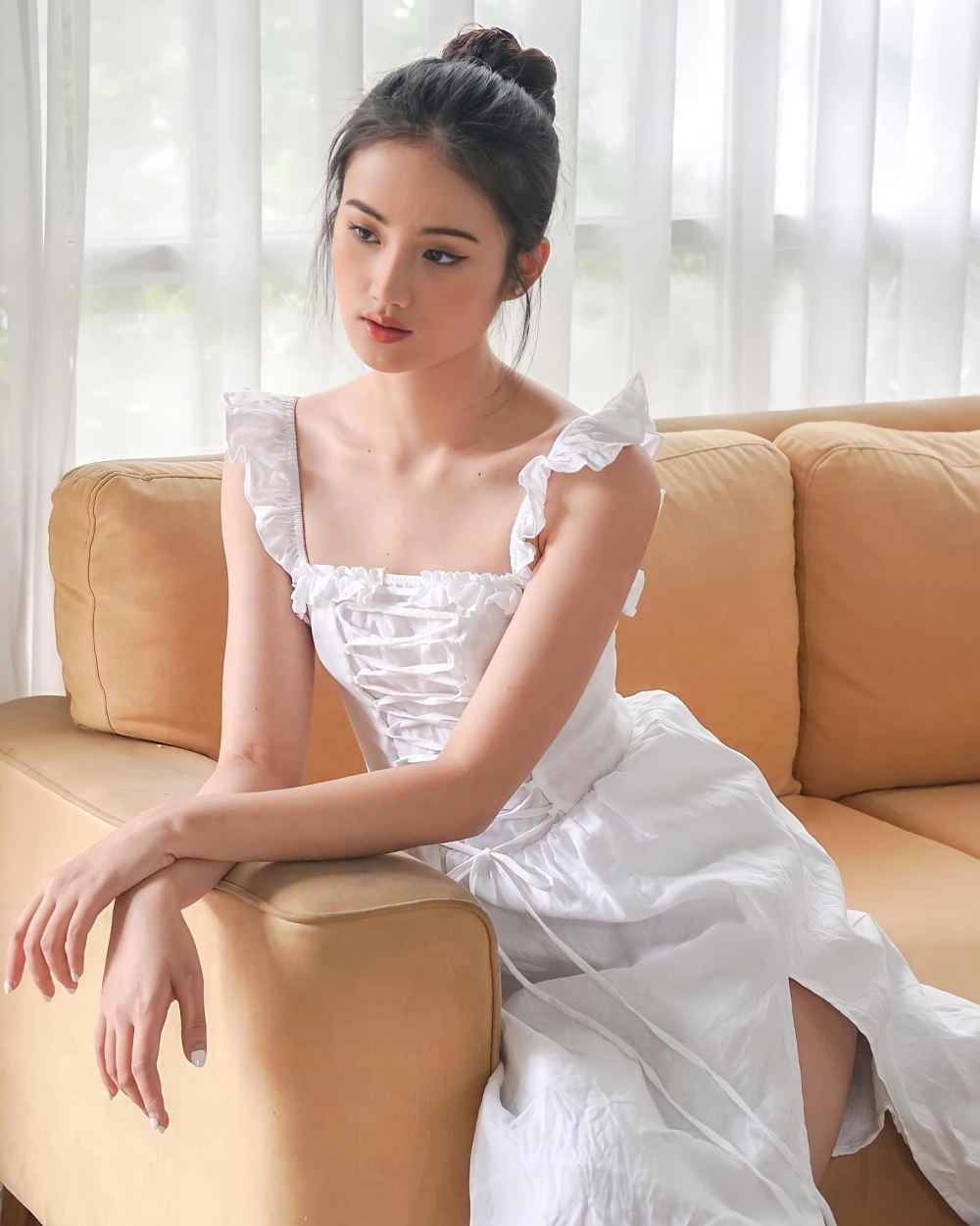 Huỳnh Trần Ý Nhi dự thi Hoa hậu Thế giới và hành trình đầy nỗ lực, cố gắng