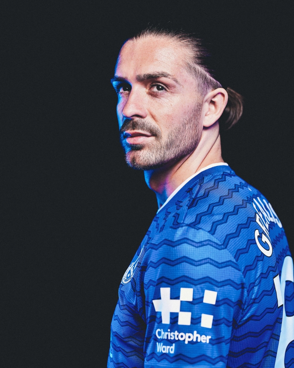 Jack Grealish calf và cặp bắp chân to bất thường