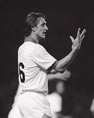 Johan Cruyff stadium và sân vận động vinh danh huyền thoại