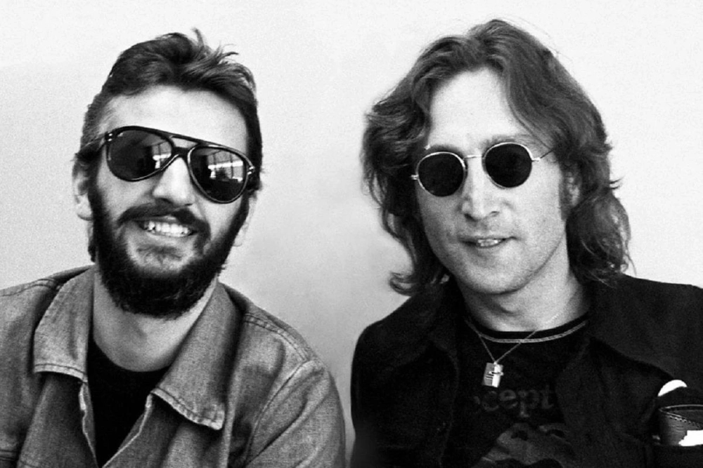 Imagine John Lennon bản thánh ca bất hủ về hòa bình thế giới