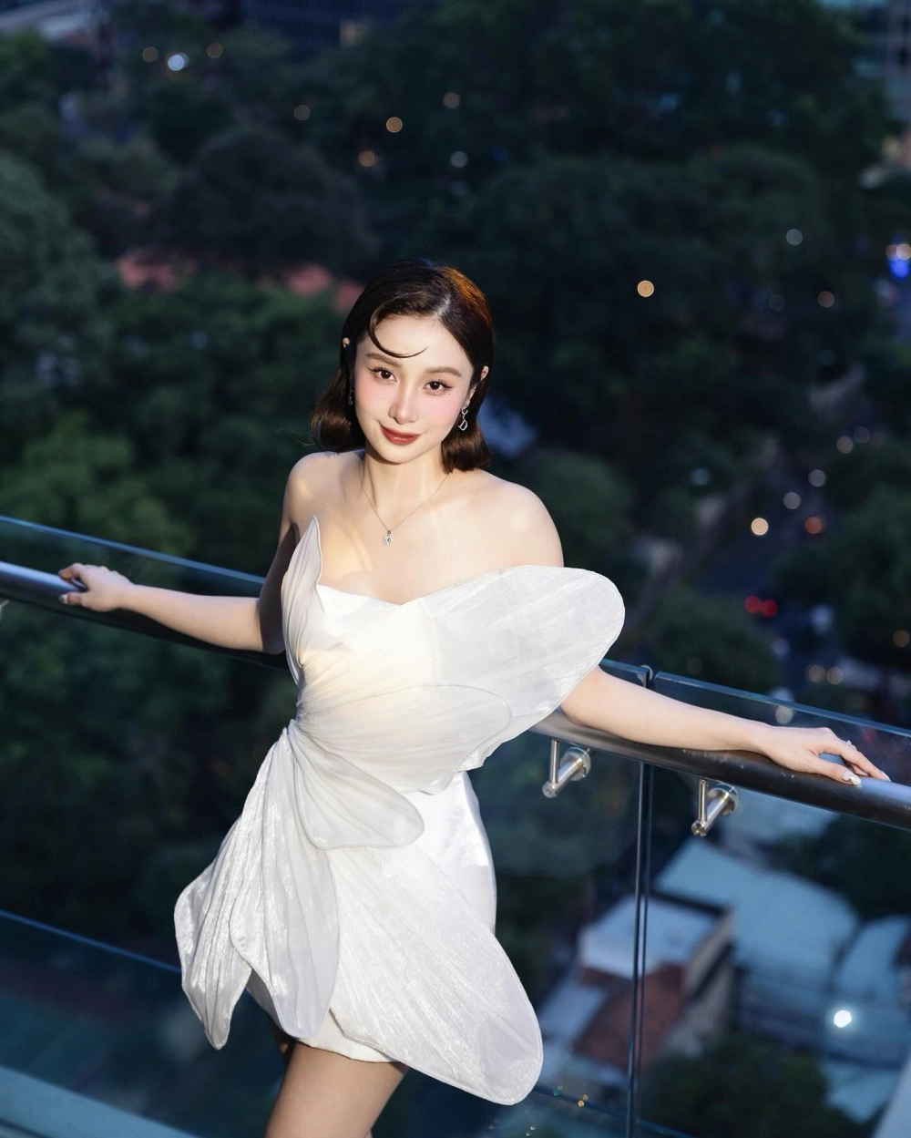 Jun Vũ hành trình từ hot girl trà sữa đến nữ diễn viên quyến rũ