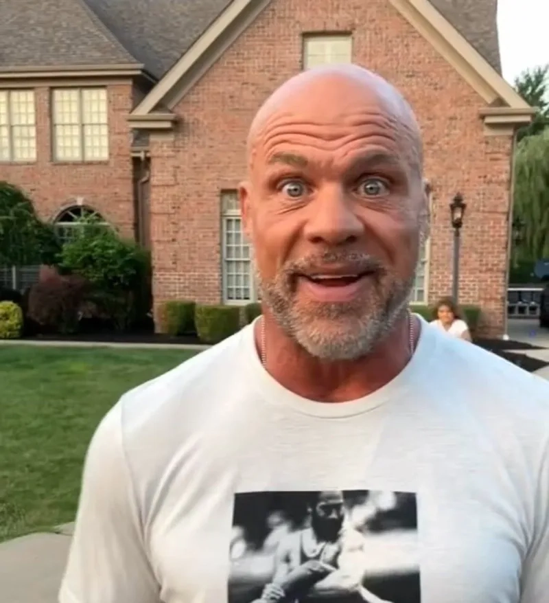 Khám phá độ hài hước của kurt angle staring meme ngay hôm nay