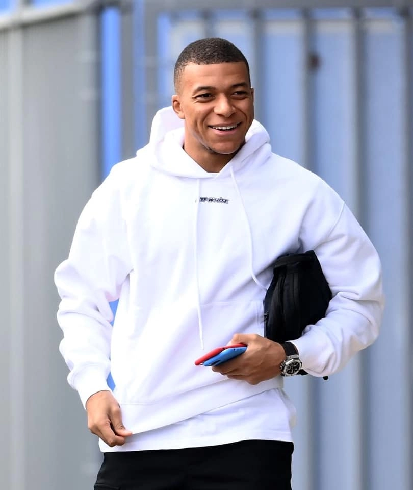 Kylian Mbappé age siêu sao sinh năm 1998