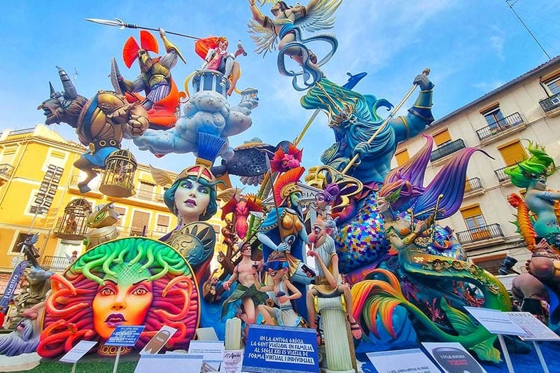 Thức dậy cùng Las Fallas đặc sắc