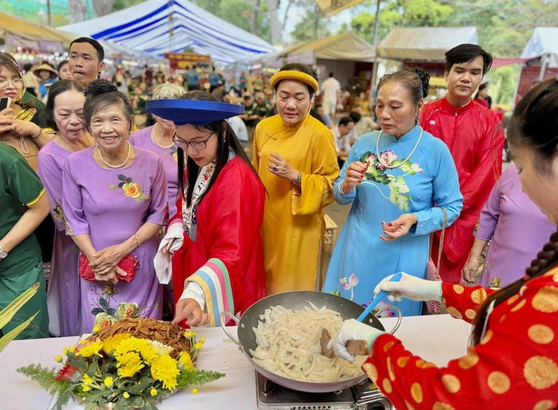 Thức dậy cùng lễ hội ẩm thực hấp dẫn