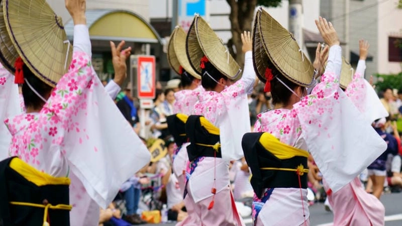 Cười sảng với lễ hội Awa Odori độc đáo
