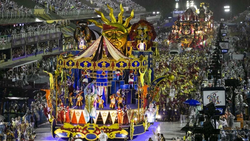 Thức dậy cùng lễ hội Carnival Rio de Janeiro đặc sắc