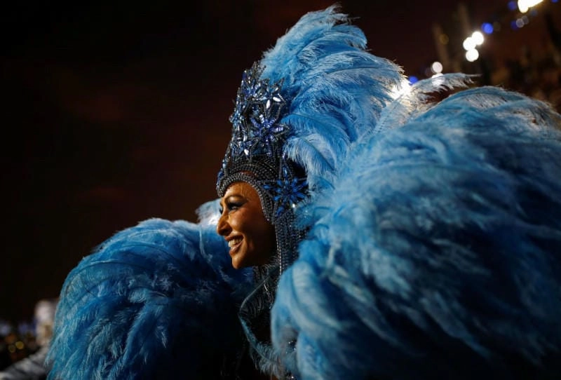 Lạc lối trong lễ hội Carnival Rio de Janeiro lung linh