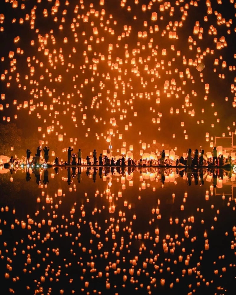 Gợi ý những bức Lễ hội đèn trời Yi Peng nổi bật