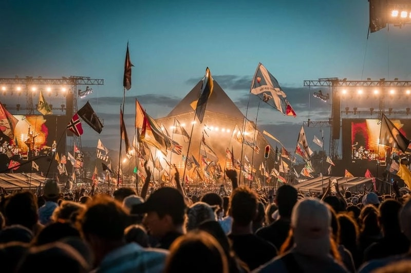 Sưu tầm những bức Lễ hội Glastonbury nổi bật