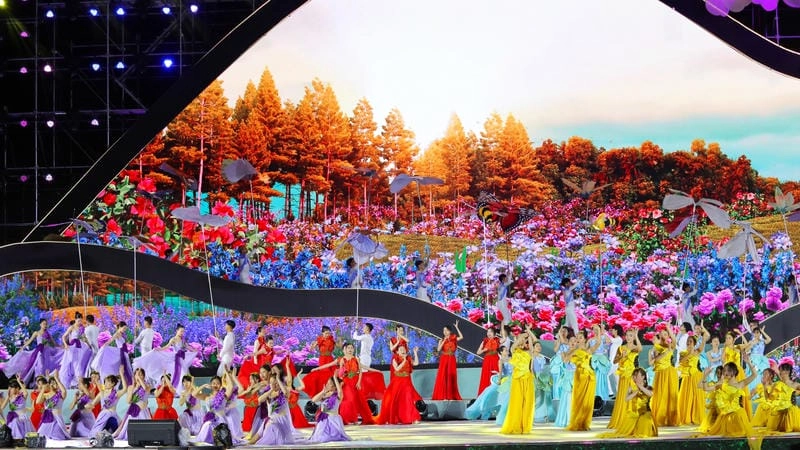 Cười sảng với lễ hội hoa Đà Lạt sôi động