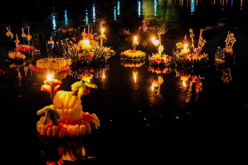 Cười sảng với Lễ hội Loy Krathong hấp dẫn