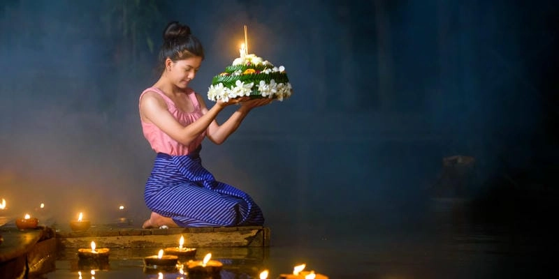 Săn những bức ảnh Lễ hội Loy Krathong lung linh