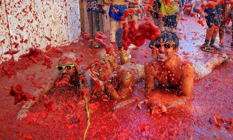 Gợi ý những bức lễ hội ném cà chua La Tomatina ấn tượng