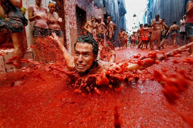 Cùng du ngoạn lễ hội ném cà chua La Tomatina nổi bật