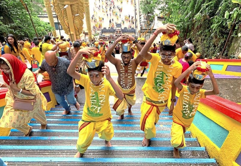 Lạc lối trong lễ hội Thaipusam rực rỡ