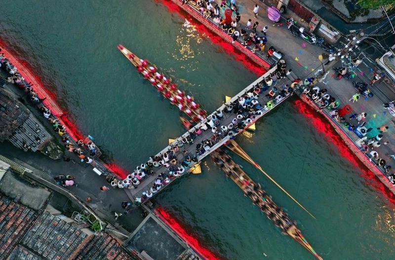 Gợi ý những bức lễ hội thuyền rồng nổi bật