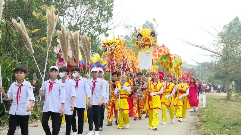 Tìm về lễ hội truyền thống dân gian