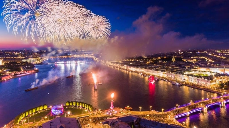 Tìm về Lễ hội White Nights huyền ảo