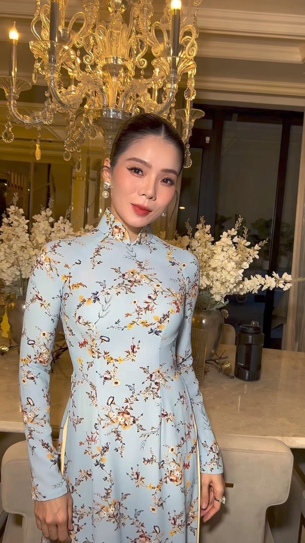 Lệ Quyên karaoke và tuyển tập những bản hit bolero đi vào lòng người