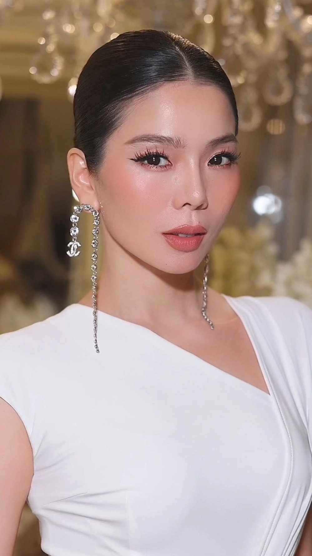 Ca sĩ Lệ Quyên và vị thế nữ hoàng nhạc xưa không thể thay thế