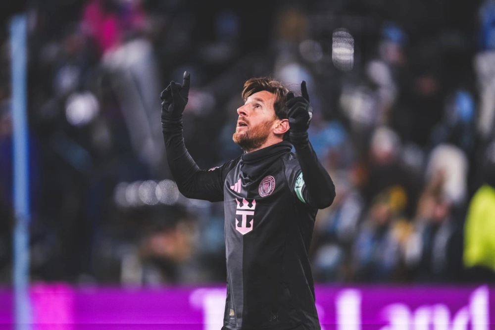 Lionel messi and cristiano ronaldo và cuộc đua vĩ đại nhất lịch sử