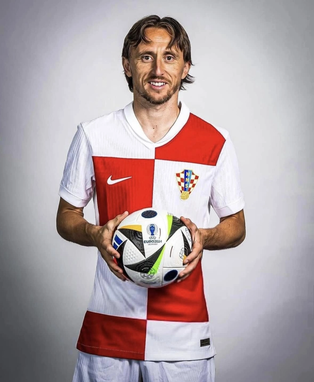Luka Modrić nhạc trưởng, huyền thoại vĩ đại của Real Madrid
