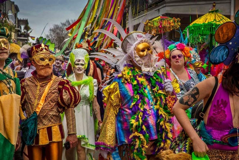 Lạc lối trong Mardi Gras náo nhiệt